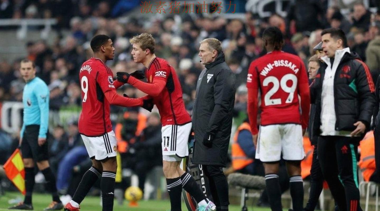 曼联关键战状态回暖对手防线彻底崩盘